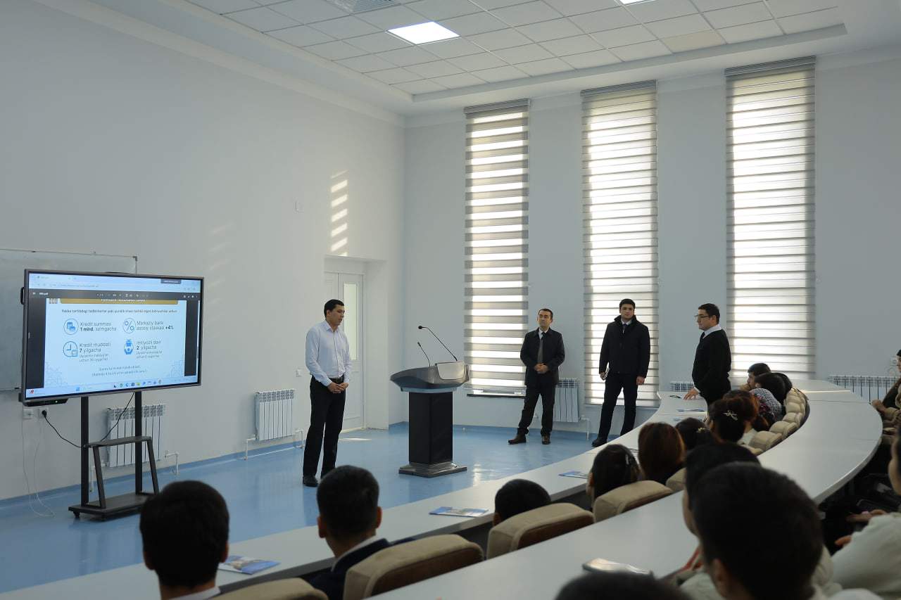 “Kelajakka qadam” dasturi doirasida ochiq muloqot oʻtkazildi 7