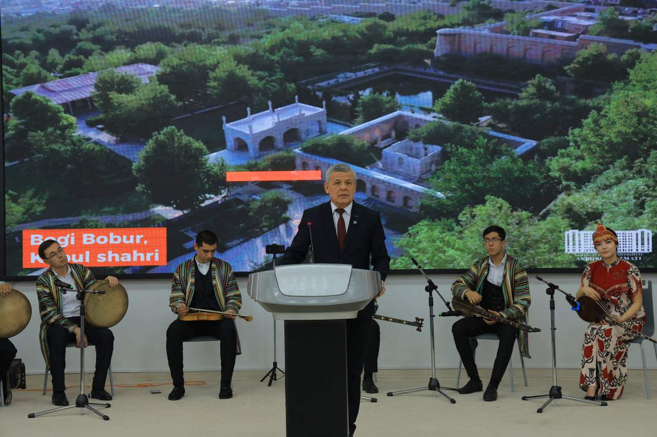Universitetda Mir Alisher Navoiy tavalludining 585 yilligi munosabati bilan ma’naviy-ma’rifiy tadbir o‘tkazildi 8