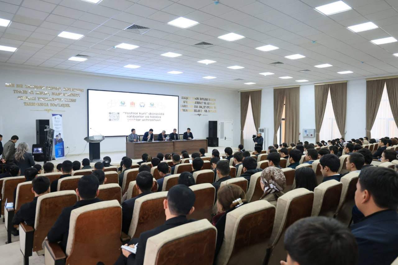 Namangan davlat universitetida “Rahbar va yoshlar” uchrashuvi o‘tkazildi. 3