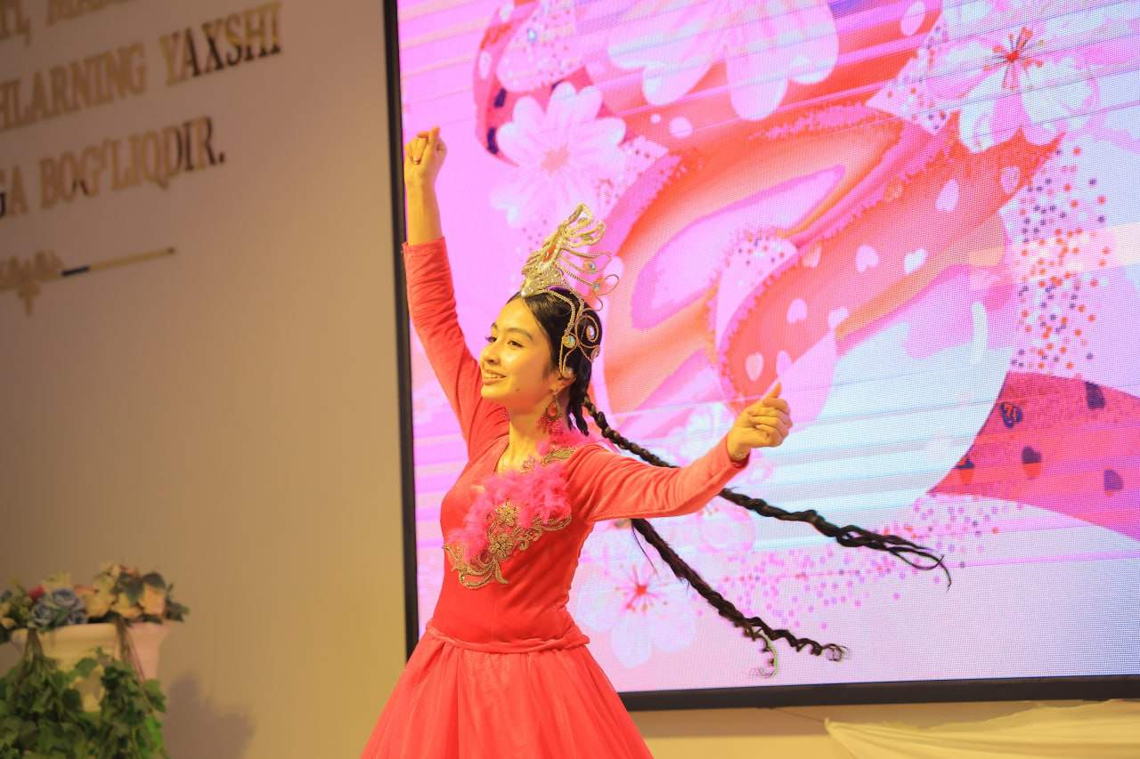 Namangan davlat  universitetida 8-mart – Xalqaro xotin-qizlar kuni munosabati bilan tantanali bayram bo‘lib o‘tdi. 5