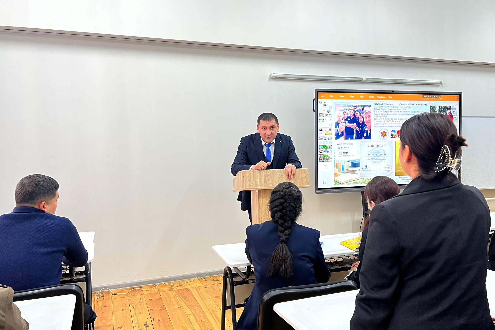 Biotexnologiya fakultetida taniqli biolog olim bilan uchrashuv o‘tkazildi 4