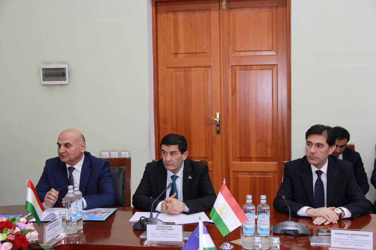 O‘zbekiston–Tojikiston oliy ta’lim muassasalari rektorlari uchinchi forumi davom etmoqda. 6