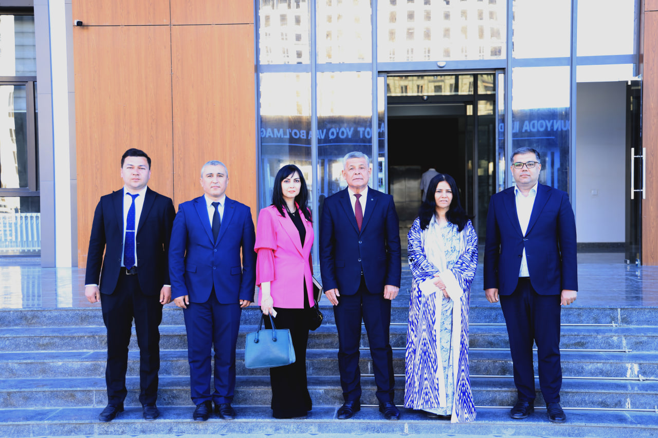 Namangan davlat universiteti rektori Hindiston Respublikasining Oʻzbekistondagi Favqulodda va muxtor elchisi bilan uchrashuv oʻtkazdi. 6