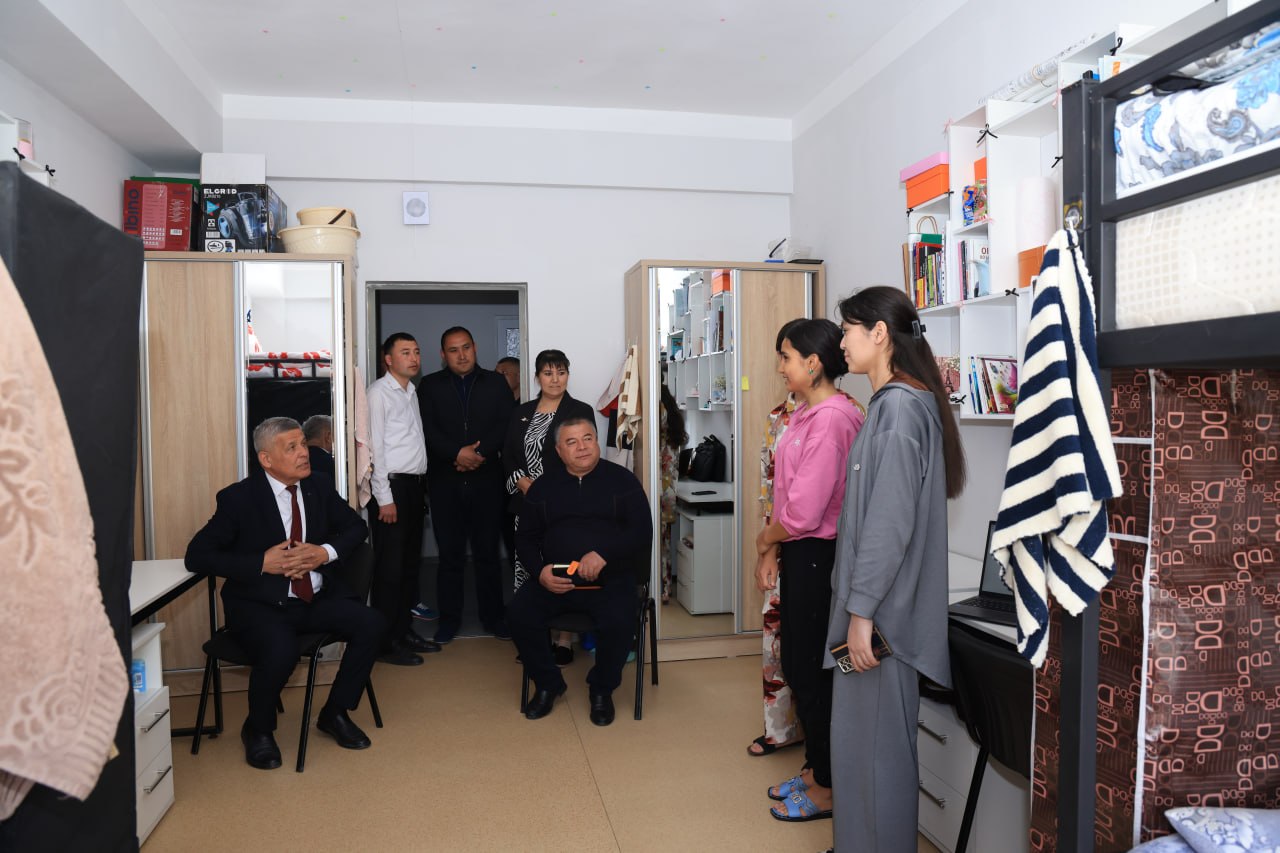 Namangan davlat universiteti rektori talabalar turar joyiga tashrif buyurdi 3