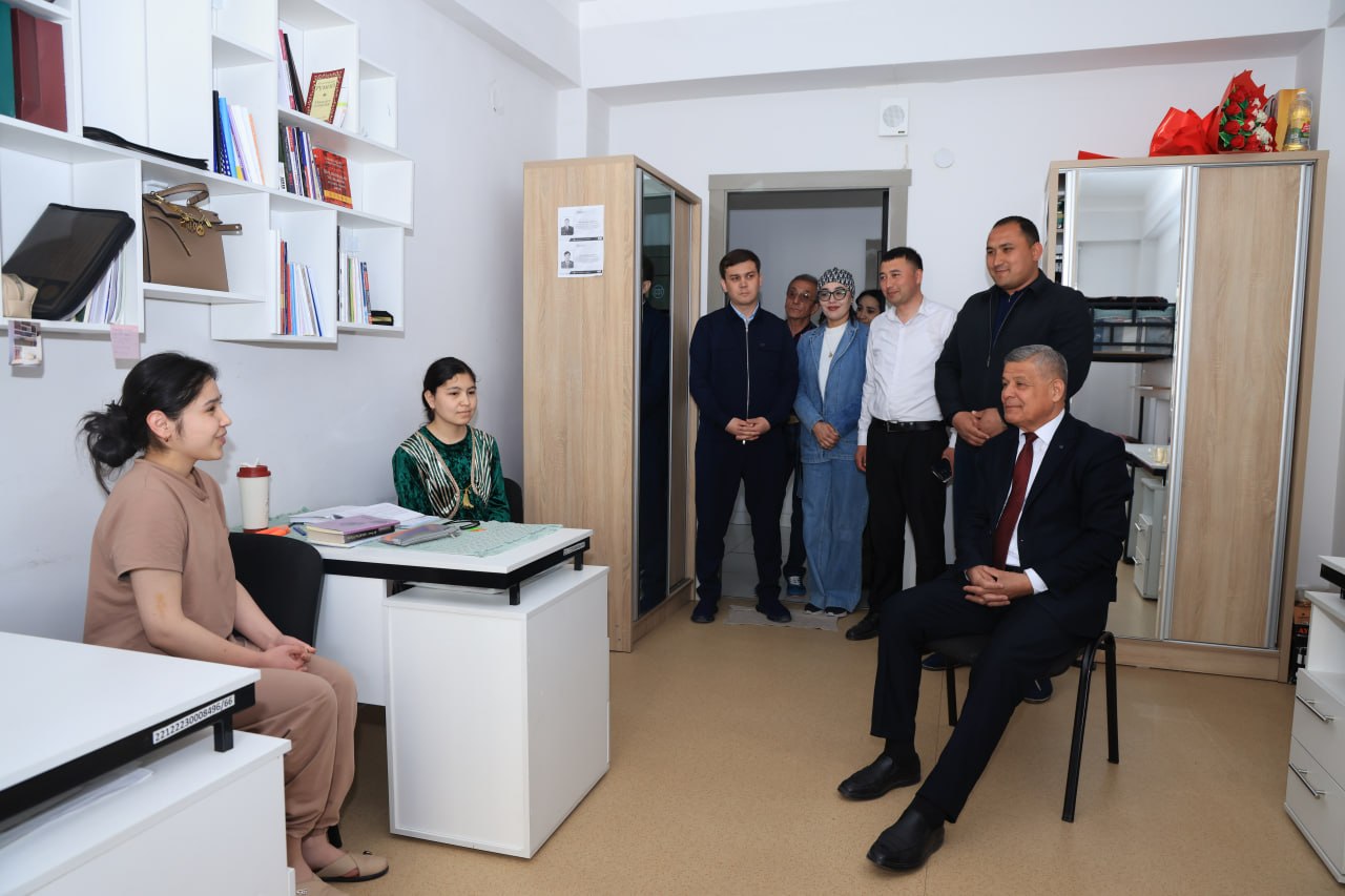 Namangan davlat universiteti rektori talabalar turar joyiga tashrif buyurdi 9