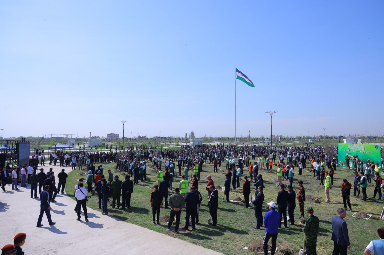 Namangan davlat universiteti rektori boshchiligidagi universitet jamoasi “Yashil makon” umummilliy loyihasi doirasida koʻchat ekish tadbirida ishtirok etdi. 10