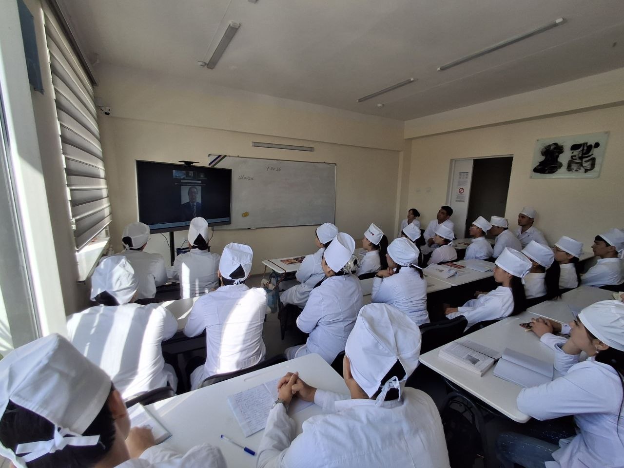 Namangan davlat universiteti Tibbiyot fakultetida Kanadaning Toronto universiteti professori Pazliddin Kobilov bilan onlayn uchrashuv o‘tkazildi 1