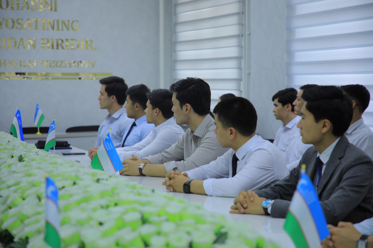 Namangan davlat universiteti Namangan viloyati bojxona boshqarmasi xodimlari bilan uchrashuv o‘tkazildi 1