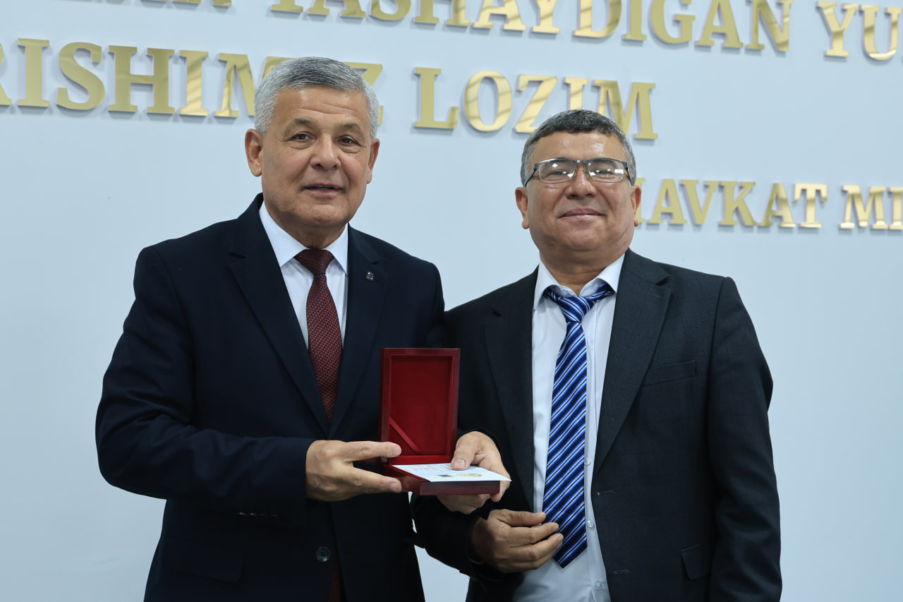 Namangan davlat universiteti professor-o‘qituvchilari munosib taqdirlandi 2