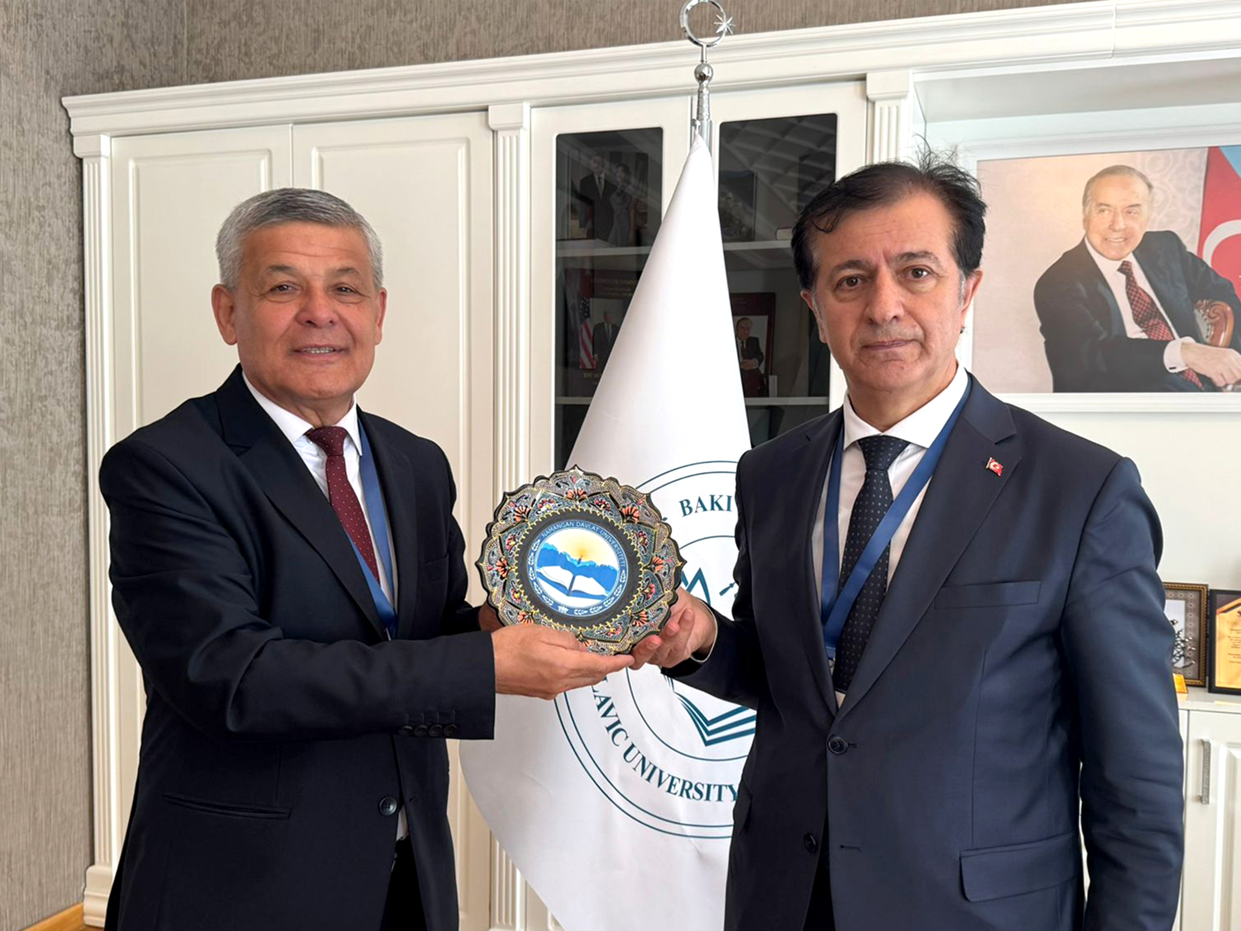 Abdug‘affor Qirg‘izboyev boshchiligidagi delegatsiya Boku shahrida oliy ta’lim muassasalari rektorlari bilan uchrashuvlar o‘tkazdi 2