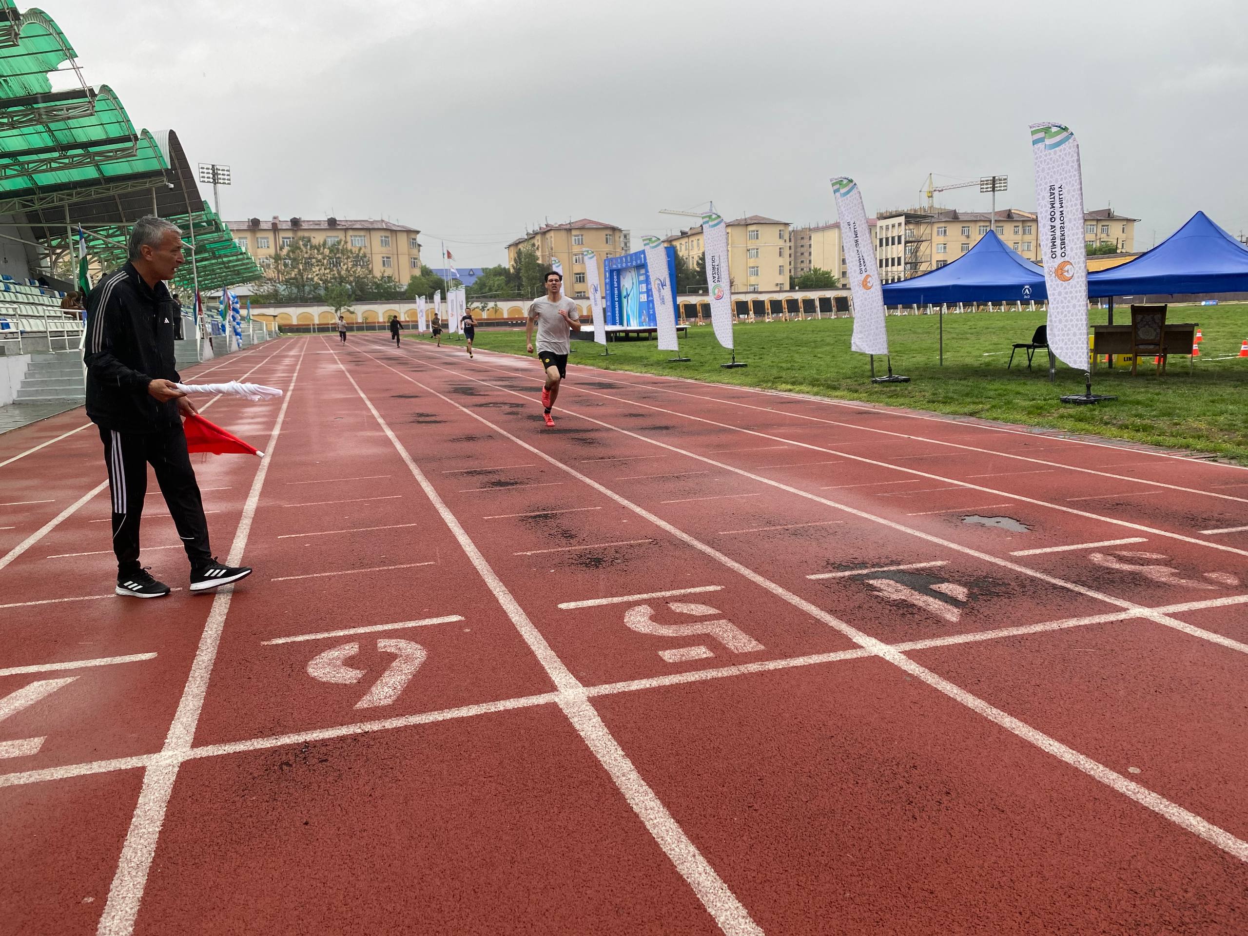 Namangan davlat universiteti talaba-yoshlari o‘rtasida “Yangi Oʻzbekiston talabalari olimpiadasi” sport musobaqalarining yengil atletika turi bo‘yicha fakultetlar o‘rtasida universitet bosqichi o‘tkazildi. 2