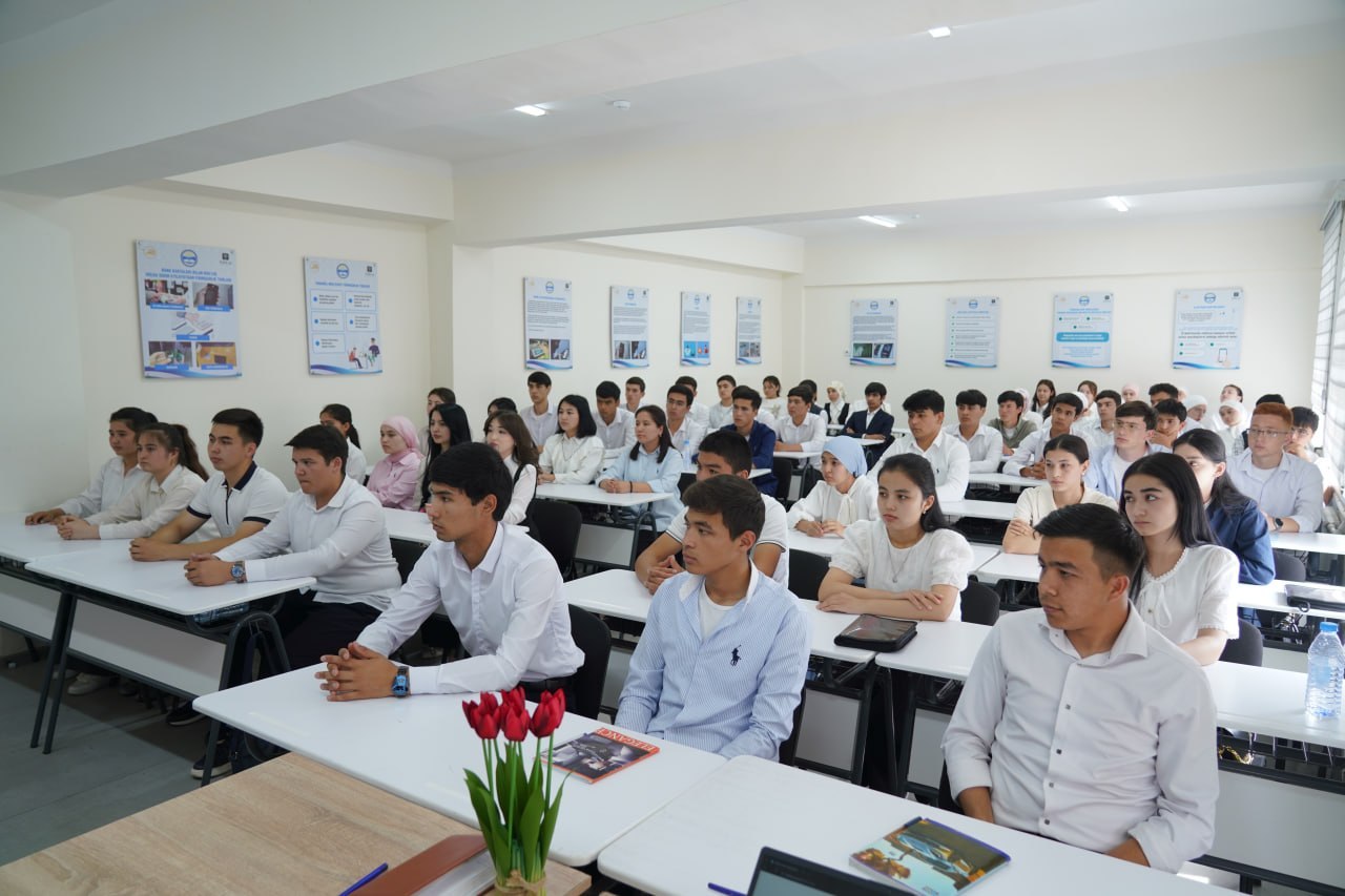 Iqtisodiyot fakultetida “Sun’iy intellektning zulmatli tomoni” mavzusida davra suhbati o‘tkazildi. 7