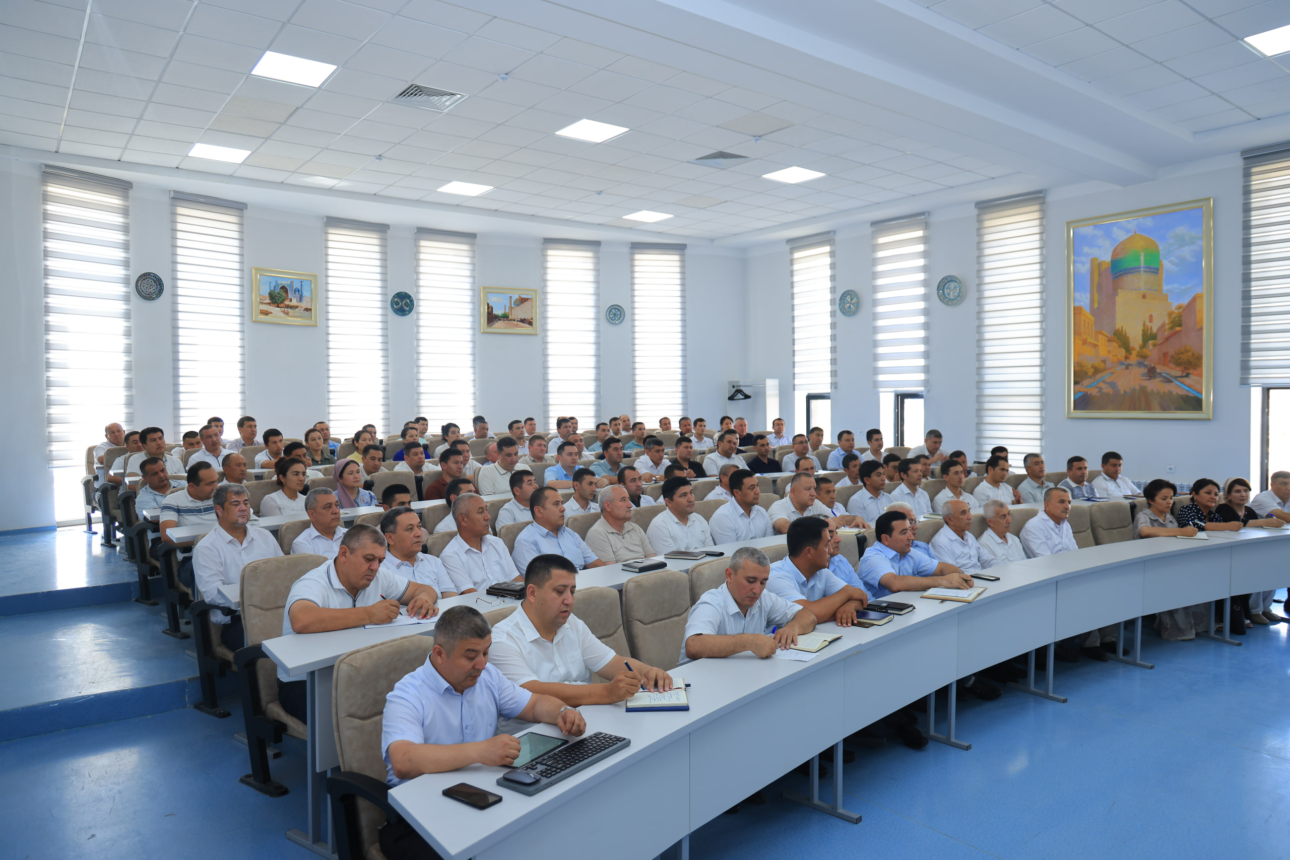 Vazir Namangan davlat universiteti professor-o‘qituvchilari bilan uchrashuv o‘tkazdi 1