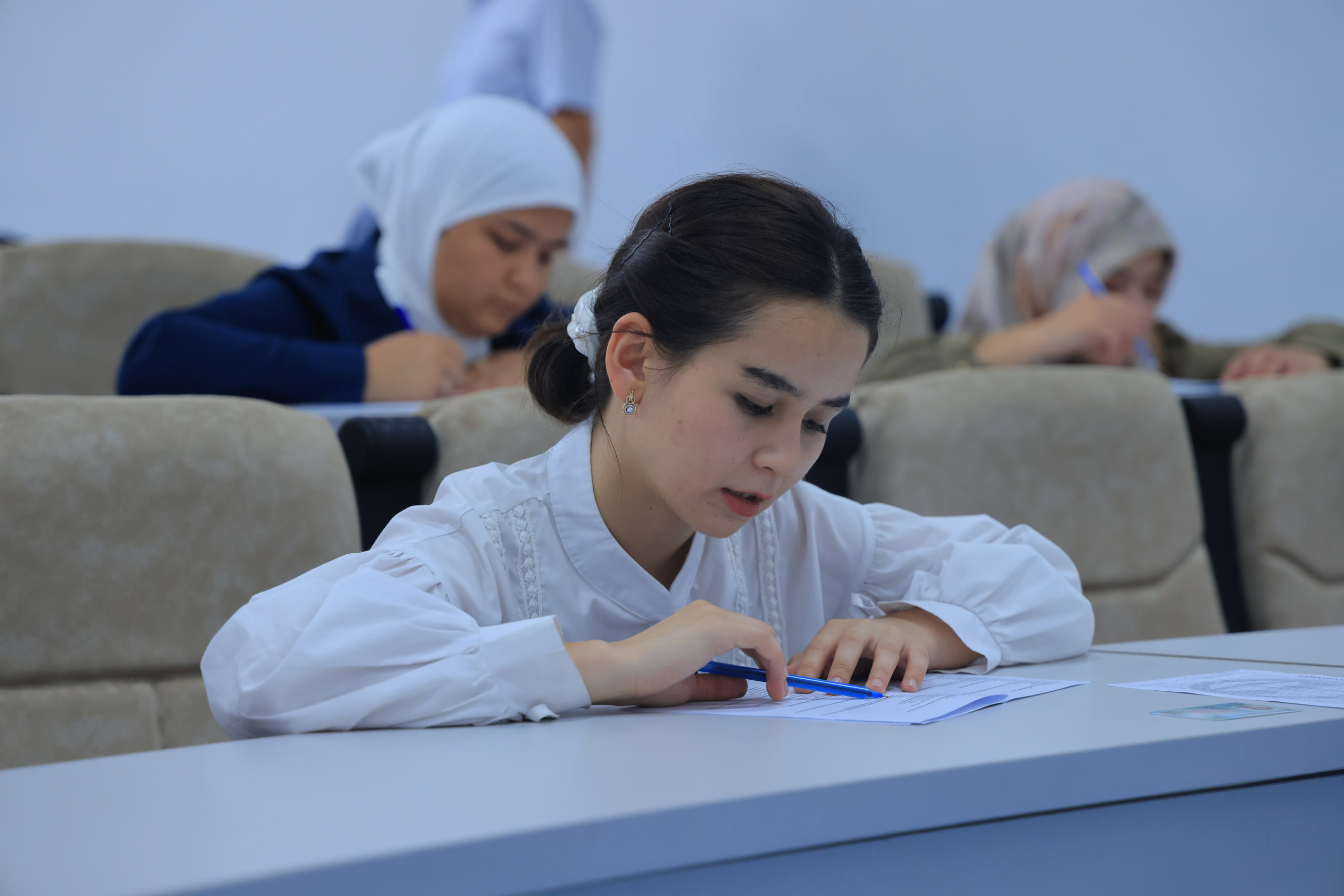 Namangan davlat universitetida yakuniy davlat attestatsiyalari o‘tkazilmoqda 4