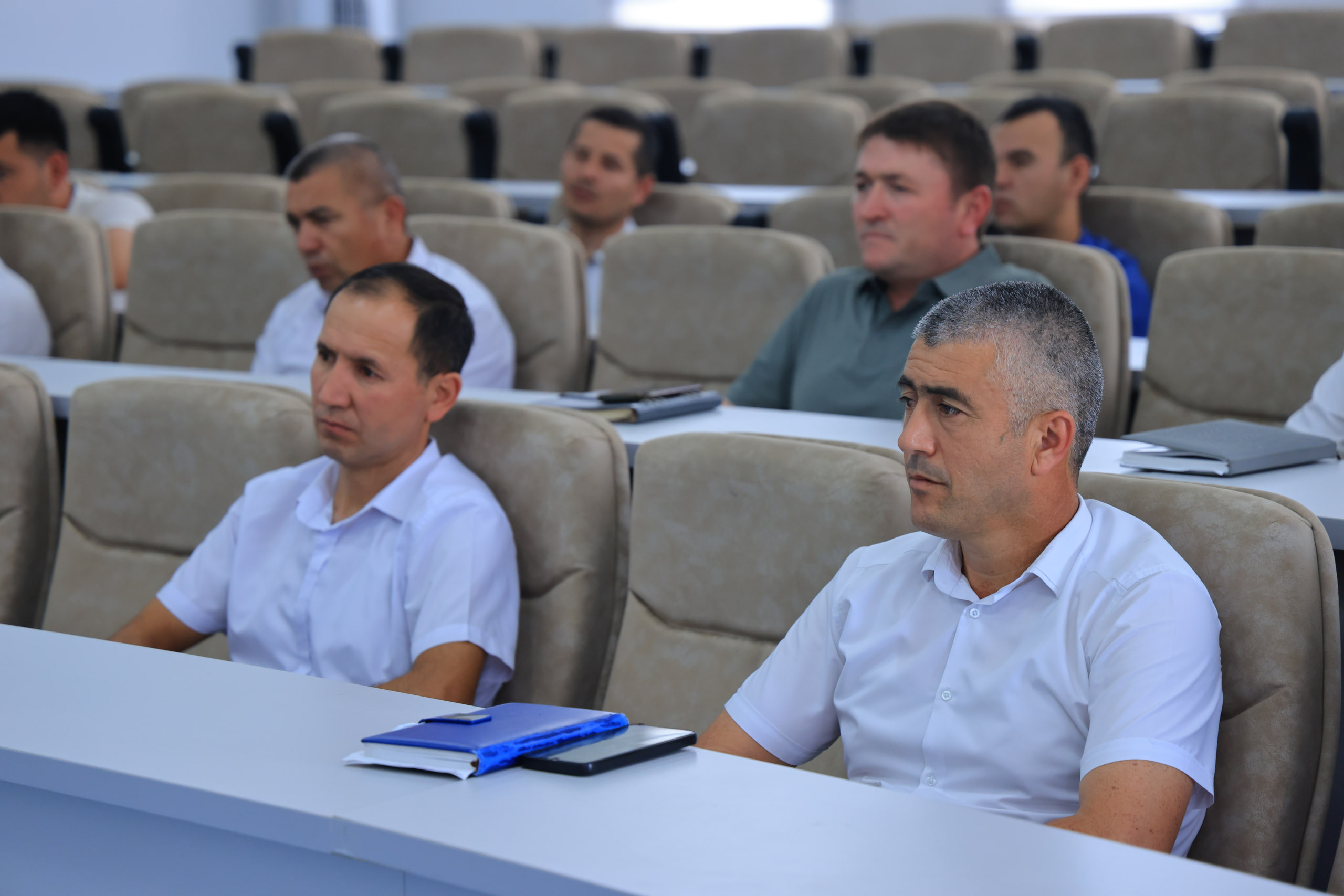 Namangan davlat universitetida 2026-yil maqsadli ko‘rsatkichlari ijrosining yarim yillik natijalari tanqidiy-tahliliy muhokama qilinmoqda 9