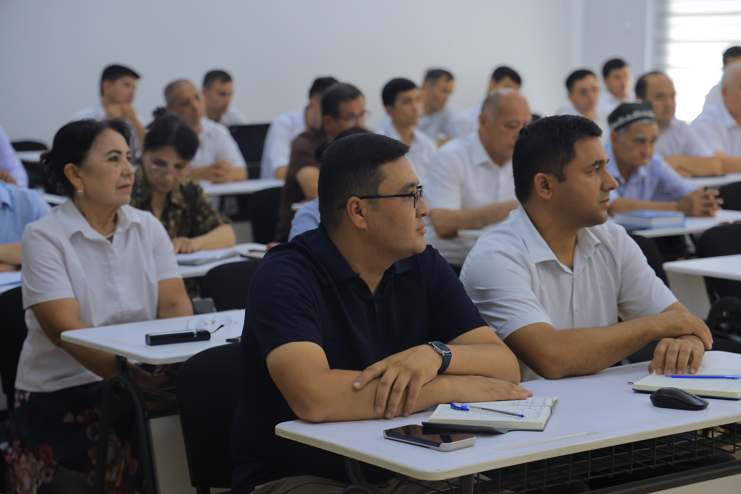 Namangan davlat universitetida 2026-yil maqsadli ko‘rsatkichlari ijrosining yarim yillik natijalari tanqidiy-tahliliy muhokama qilinmoqda 4