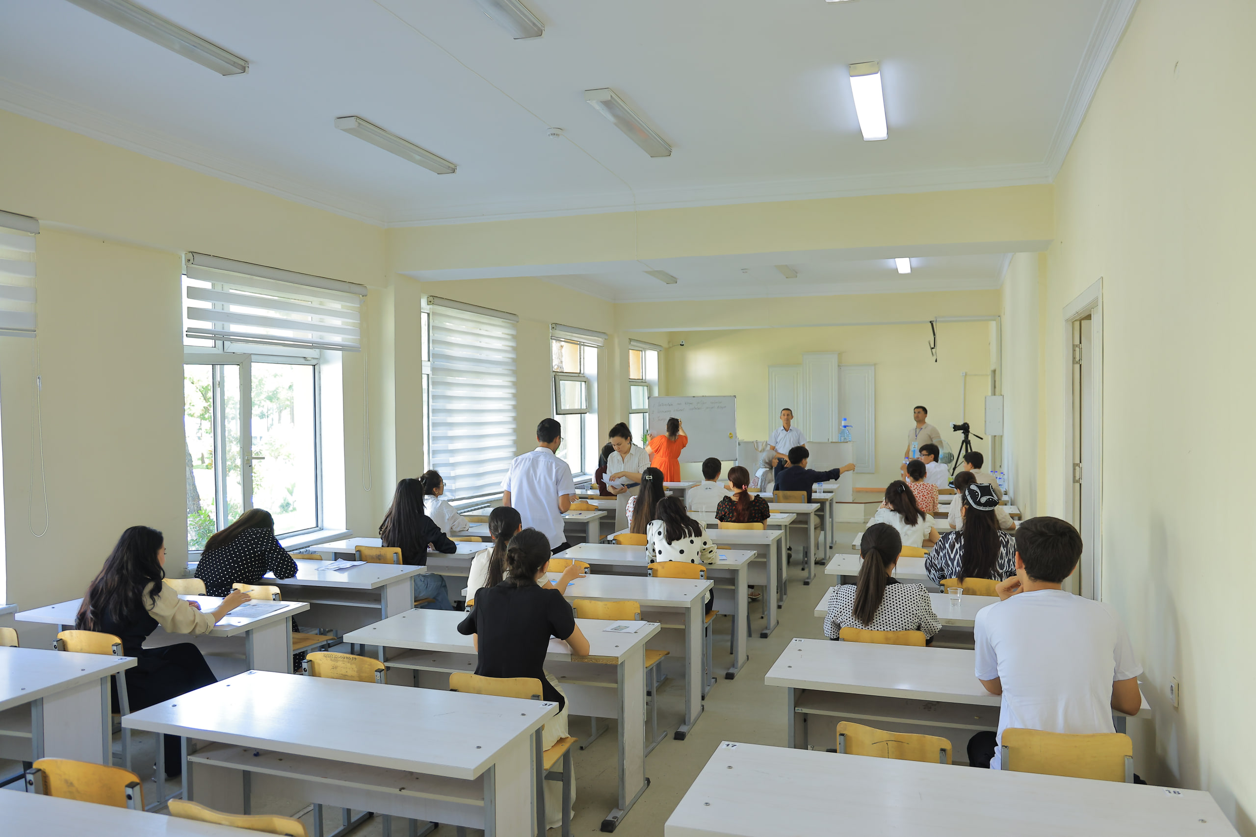 Namangan davlat universitetida kasbiy (ijodiy) imtihonlarning birinchi kuni davom etmoqda 4
