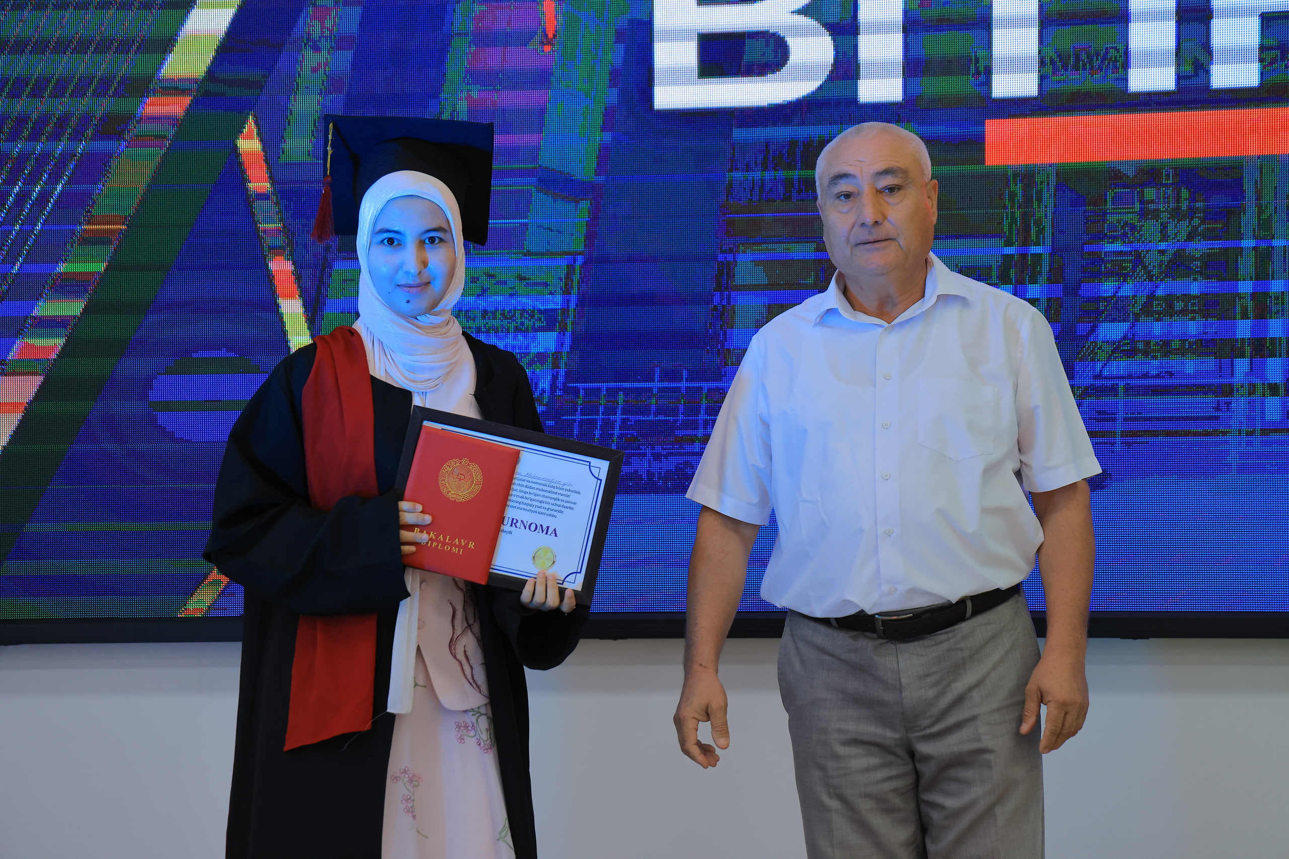 Namangan davlat universitetida “Oq yo‘l senga, bitiruvchi!” bayram tadbiri o‘tkazildi 4