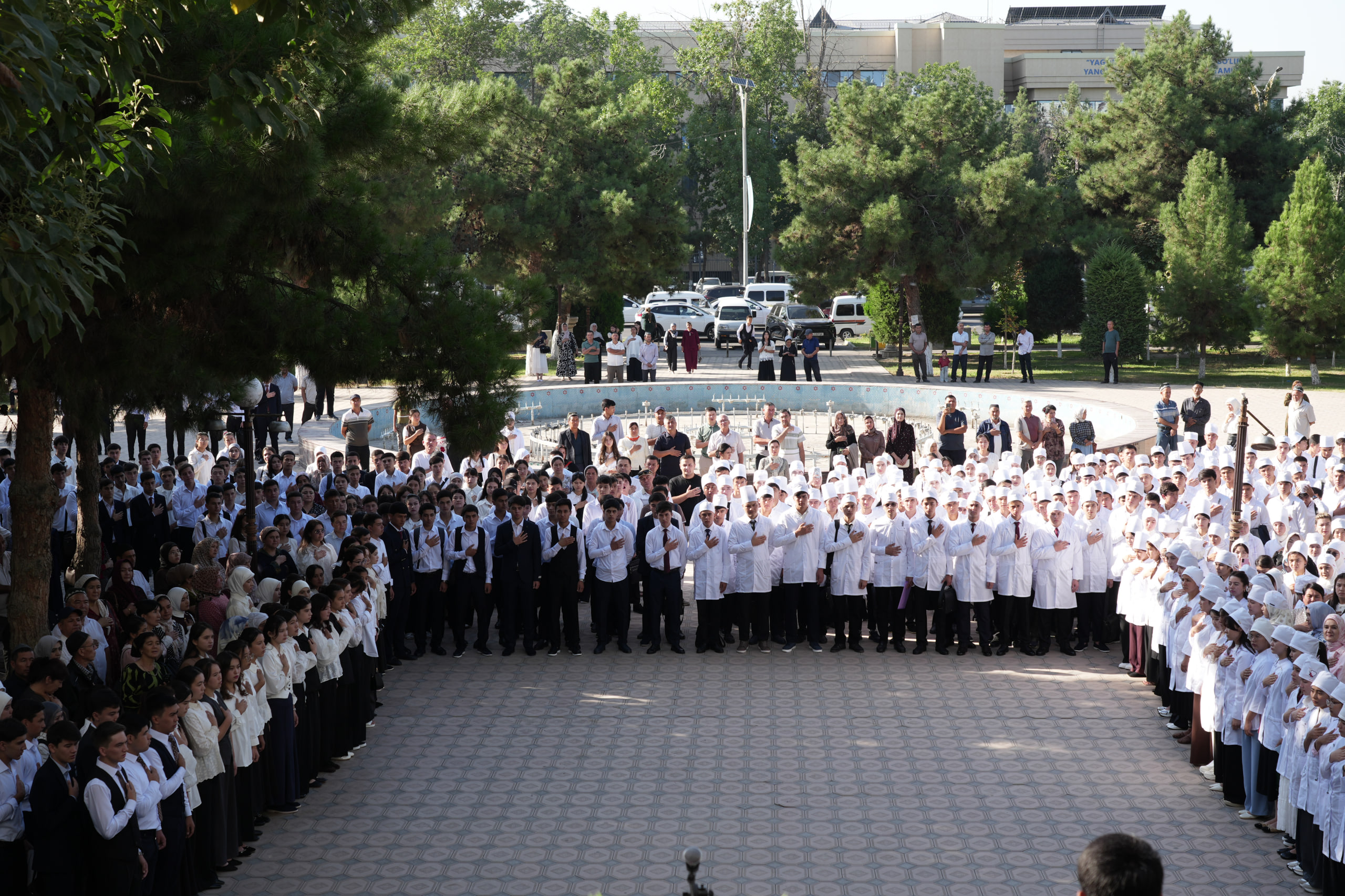Namangan davlat universitetida yangi o‘quv yili boshlanishi munosabati bilan tantanali bayram tadbirlari bo‘lib o‘tmoqda 1