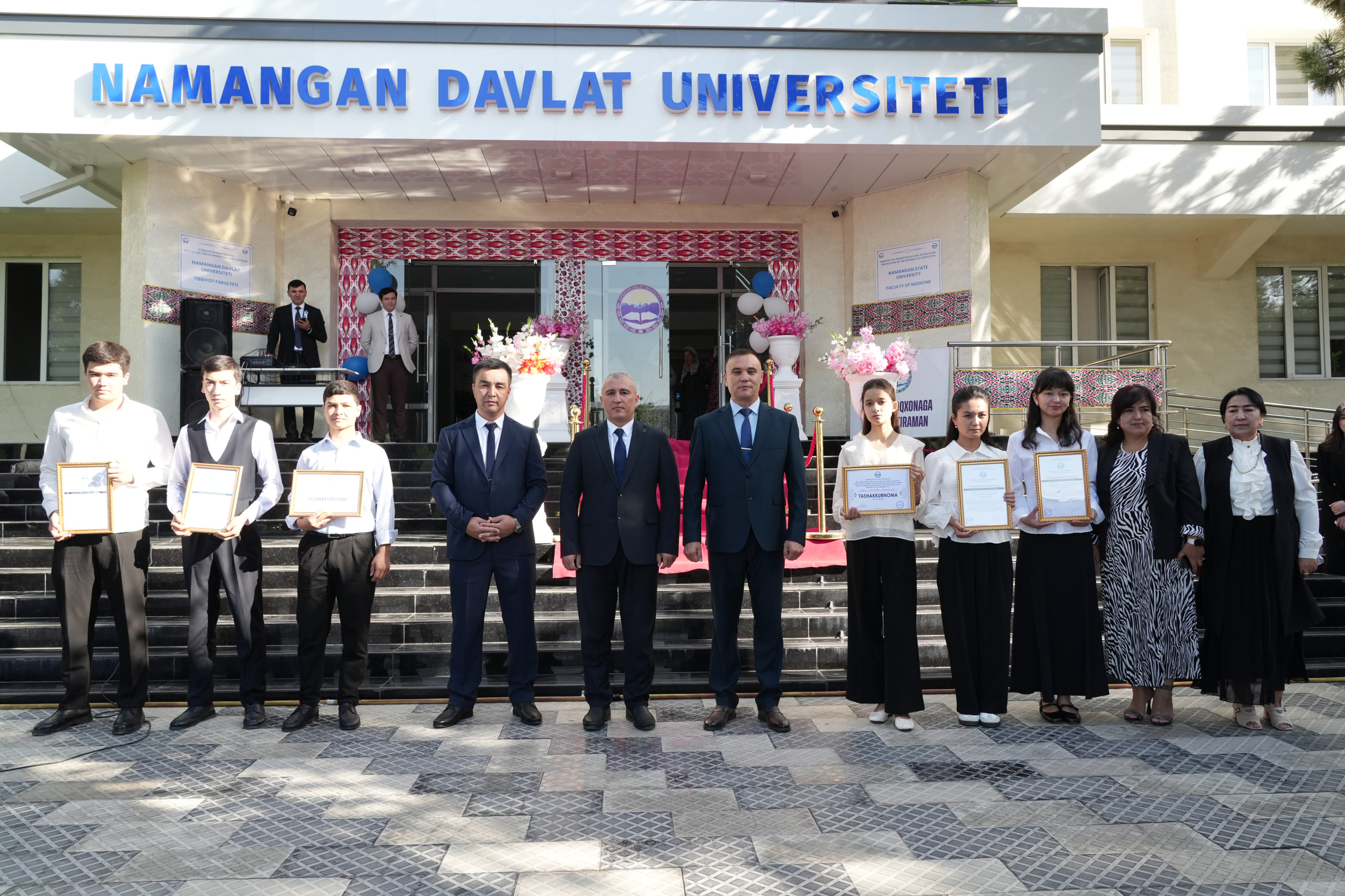 Namangan davlat universitetida yangi o‘quv yili boshlanishi munosabati bilan tantanali bayram tadbirlari bo‘lib o‘tmoqda