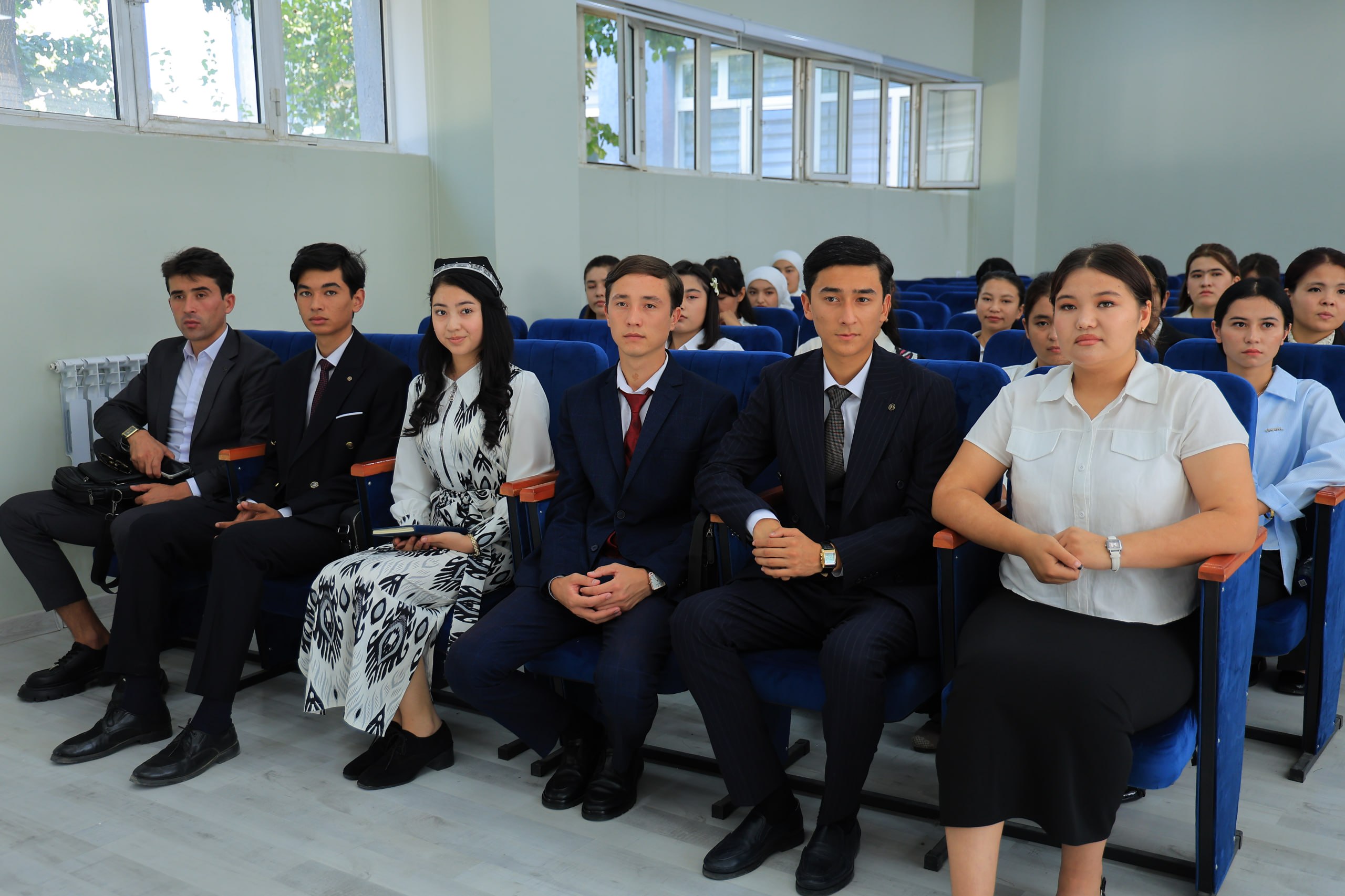 “Yangi O‘zbekiston yoshlar nigohida” mavzusida davra suhbati o‘tkazildi 4