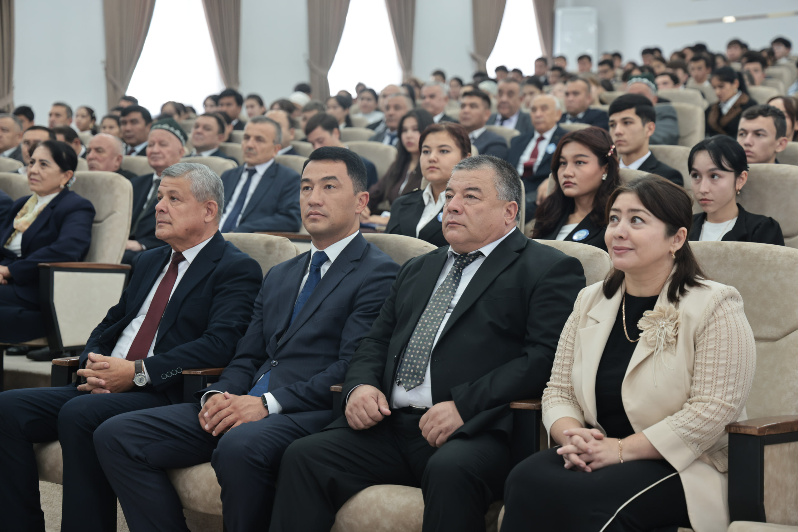 Namangan davlat universitetida xalqaro va maxsus akkreditatsiyadan o‘tgan ta’lim dasturlari sertifikatlari topshirildi 6