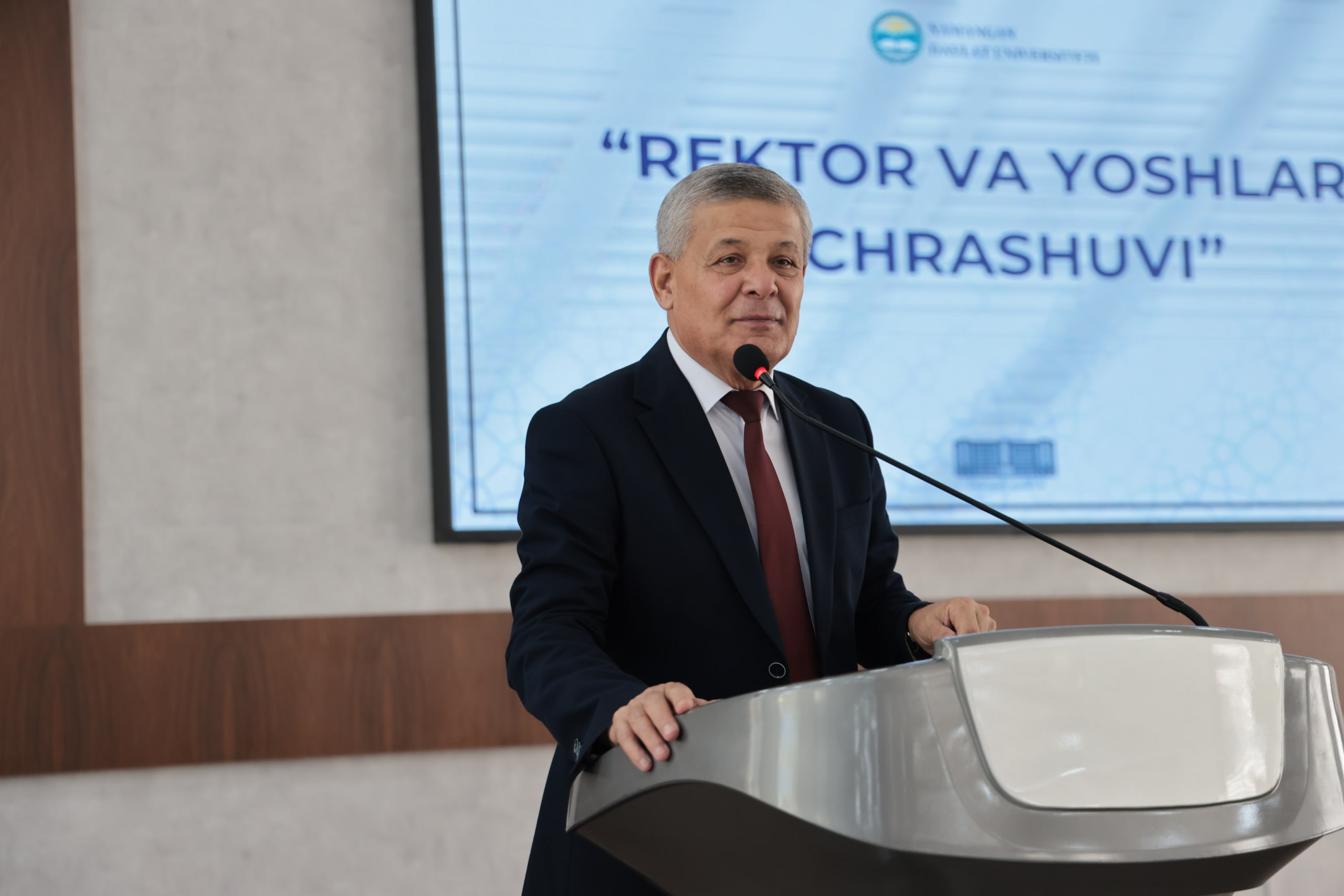 “Rektor va yoshlar uchrashuvi”: universitet rektori Abdug‘affor Qirg‘izboyev San’at va sport fakulteti talabalari bilan uchrashuv o‘tkazdi. 3