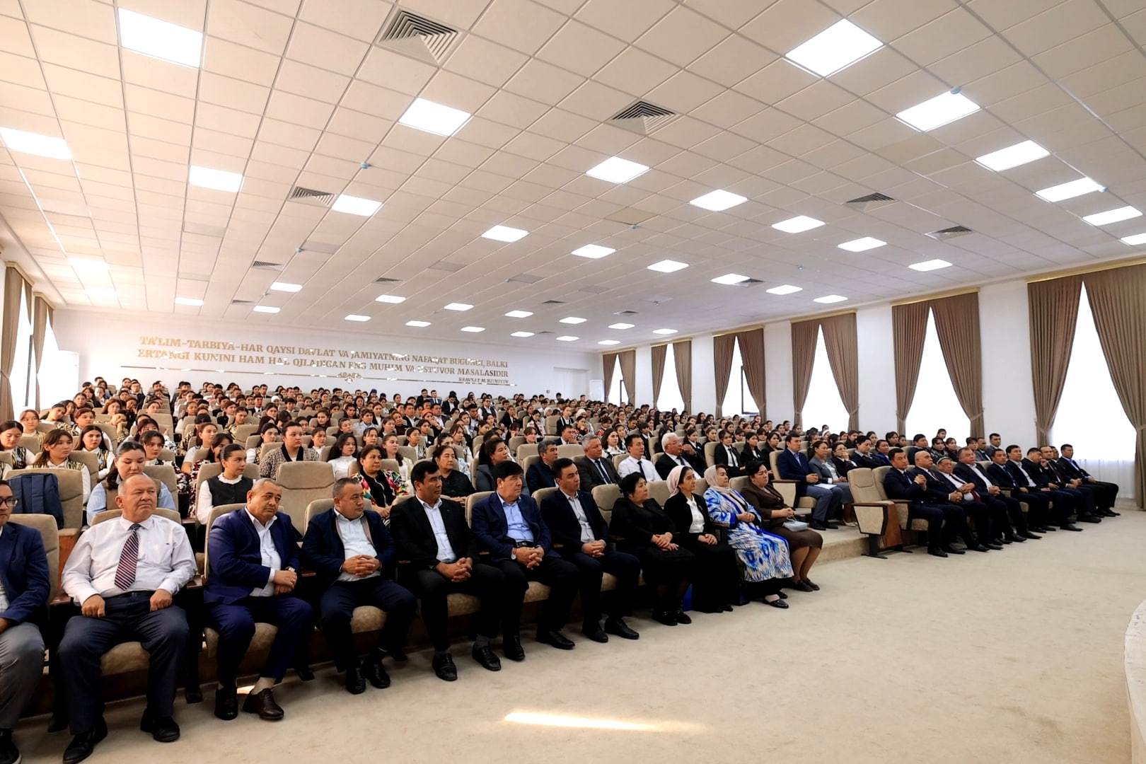 “Özbek tili bayrami kuni” munosabati bilan tantanali bayram tadbiri bölib ötdi 4