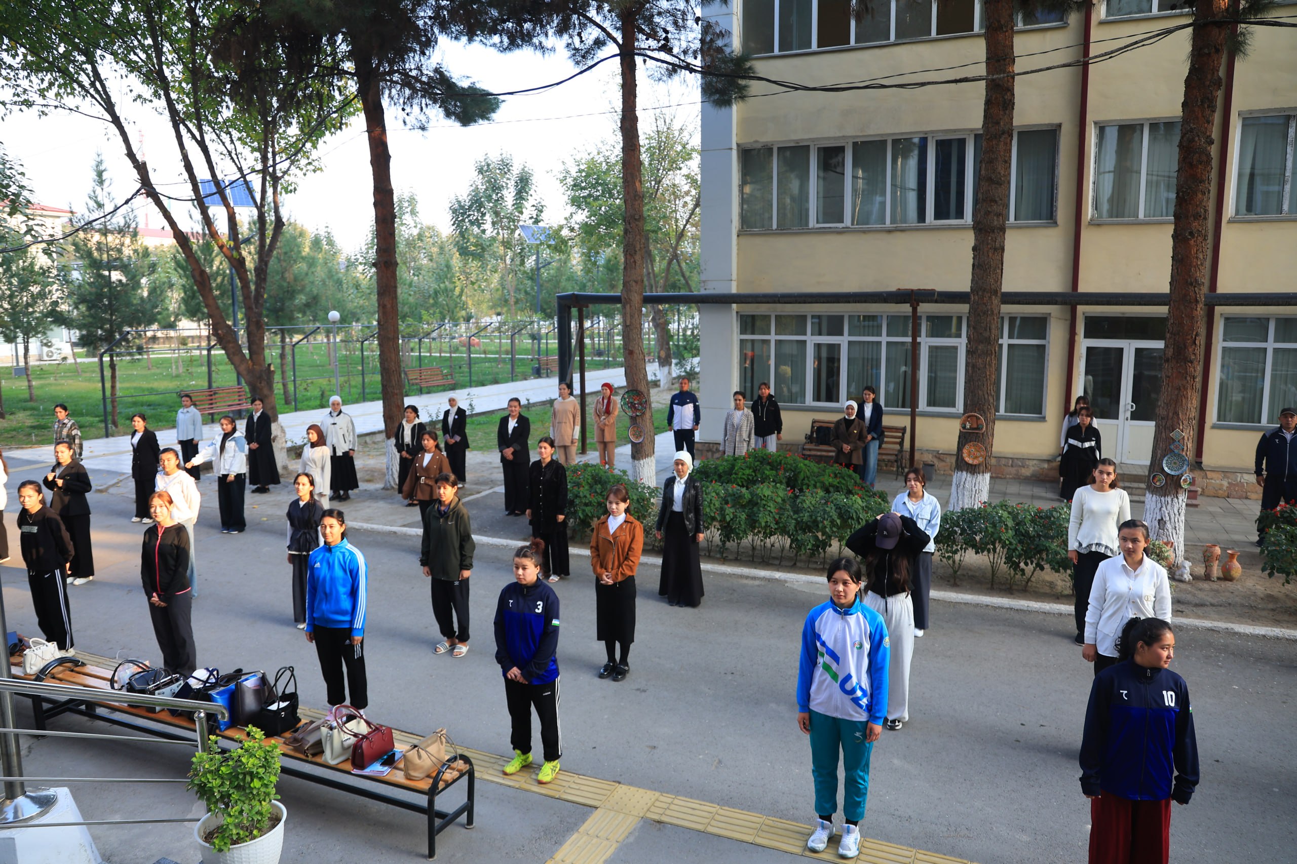 Talabalar turar joyida tonggi badantarbiya maşğulotlari ötkazildi 1